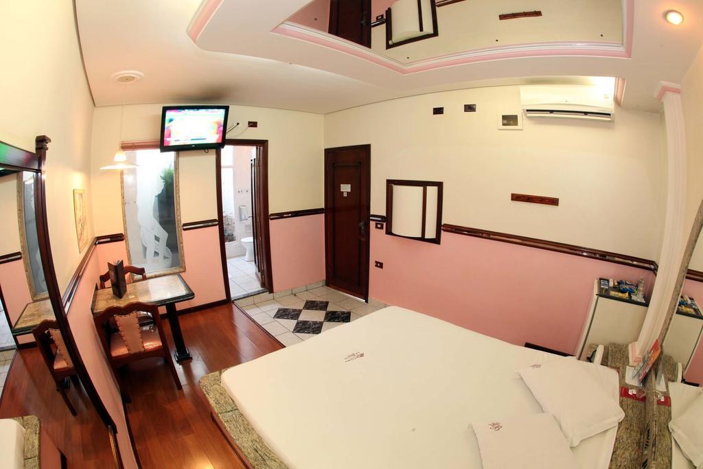 Hotel & Motel Le Baron (Adults Only) Pôrto Ferreira Zimmer foto