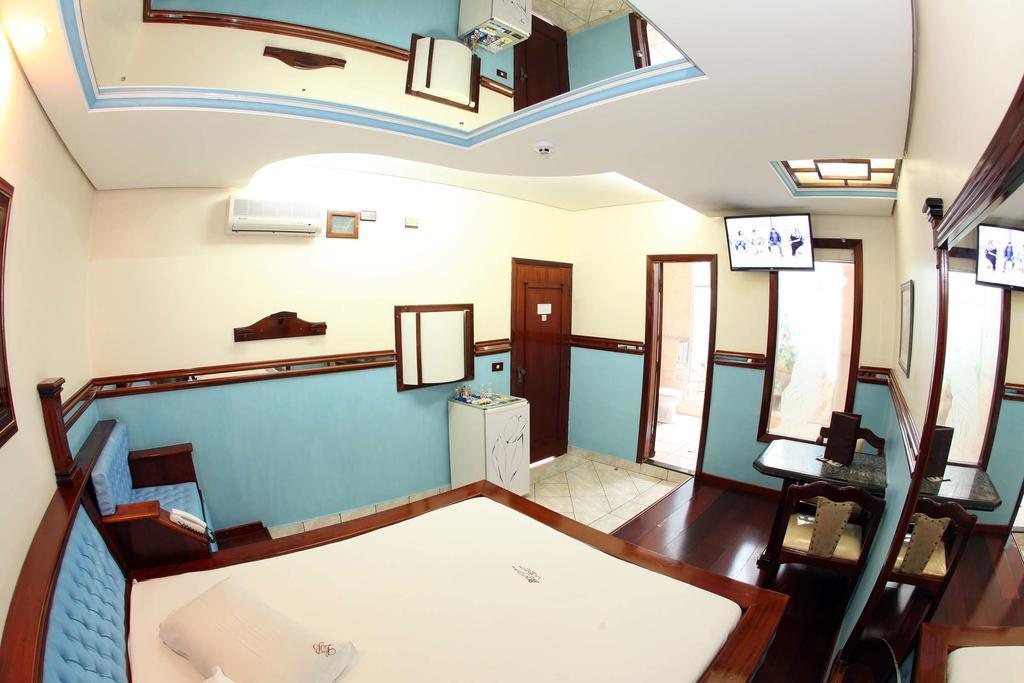 Hotel & Motel Le Baron (Adults Only) Pôrto Ferreira Zimmer foto